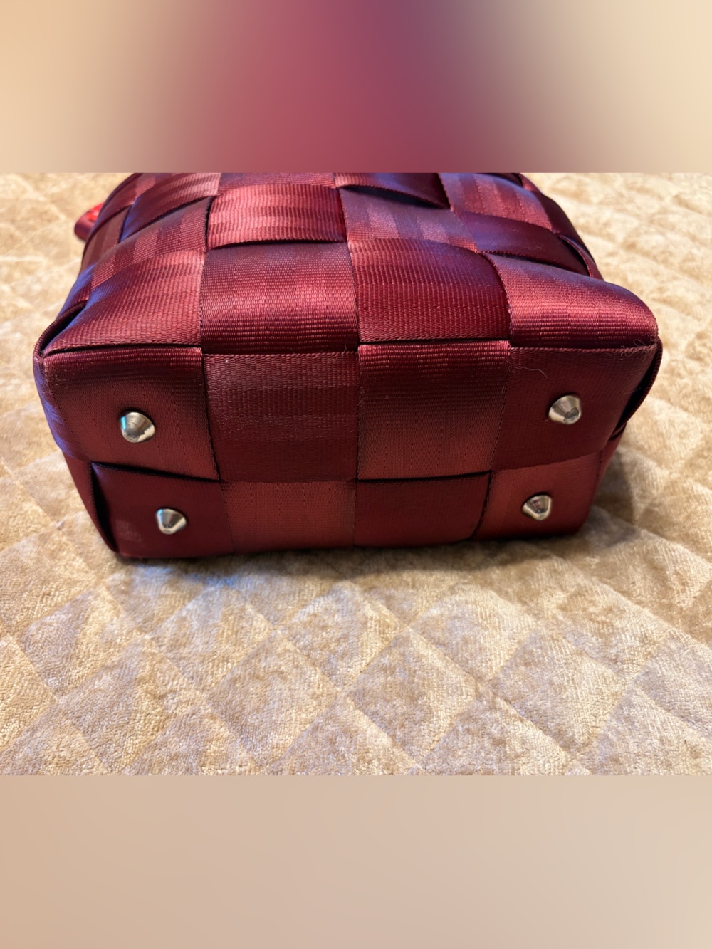 The Harvey’s Original Seatbelt Mini Tote Bag - Picture 3 of 5